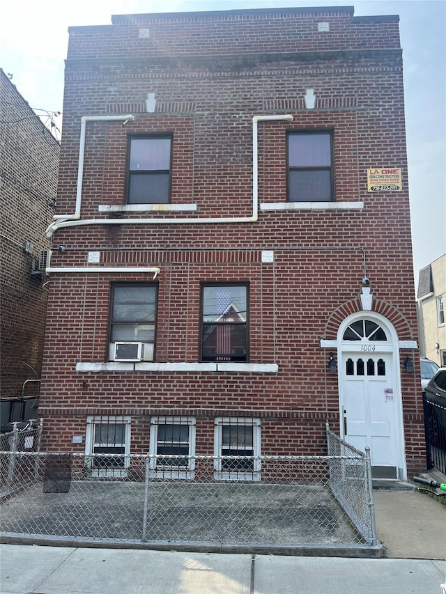 1004 Rhinelander Ave, Bronx, NY 10462 - view of front facade with brick siding