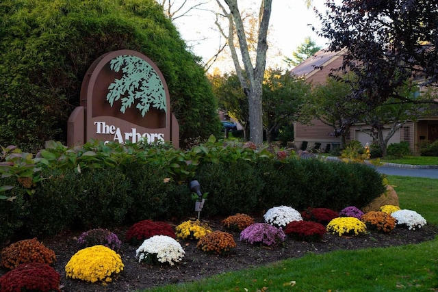 13 Bayberry Ln, Rye Brook, NY 10573 - view of community sign