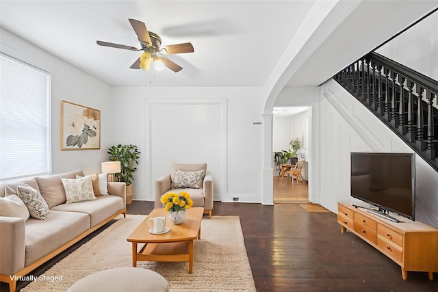 665 Nasby Pl, Bayswater, NY 11691 - photo 2