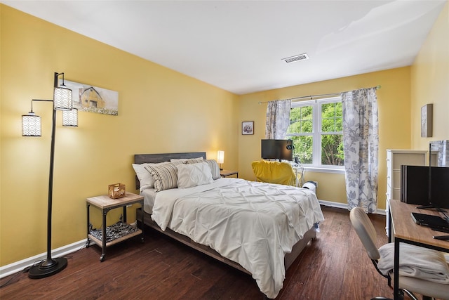 97 Hillcrest Ln, Peekskill, NY 10566 - bedroom featuring wood finished floors and baseboards