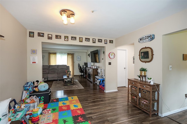 15 Juniper Ct Unit 15, Selden, NY 11784 - living area with dark wood finished floors and baseboards