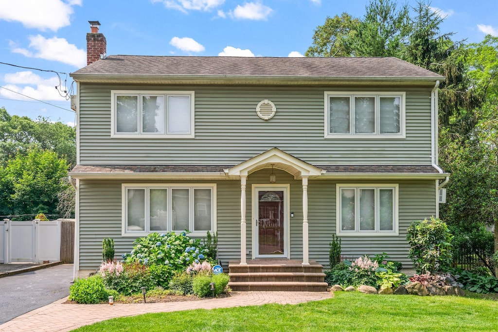 20 Leeds St, South Huntington, NY 11746 - photo 1
