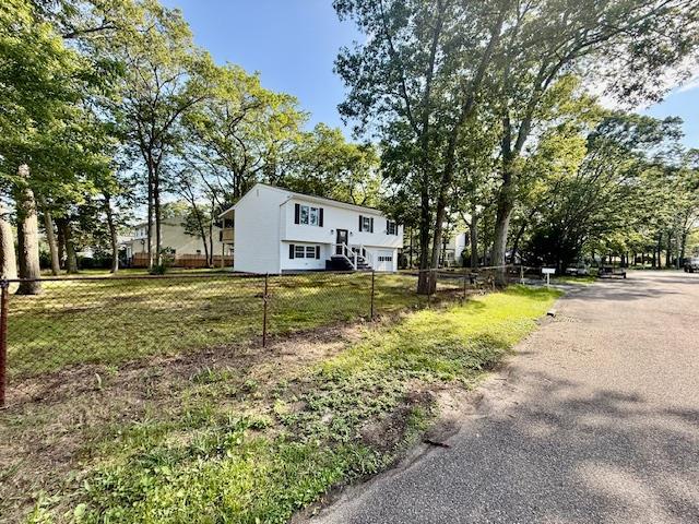 30 7th St, Holbrook, NY 11741 - view of raised ranch