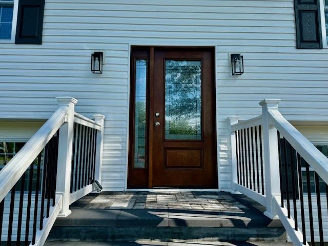 30 7th St, Holbrook, NY 11741 - doorway to property