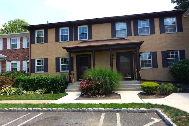572 Lenape Ct, Suffern, NY 10901 - photo 1