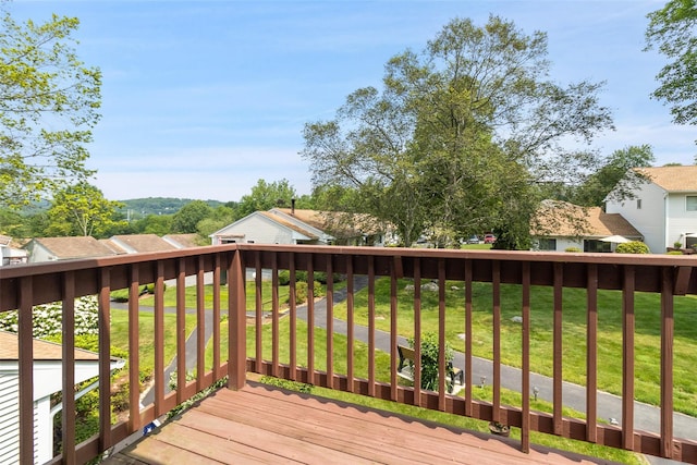 84 Molly Pitcher Ln Unit H, Yorktown Heights, NY 10598 - deck with a yard