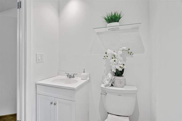 4 Westbrook Dr, Cortlandt Manor, NY 10567 - half bath with toilet and vanity