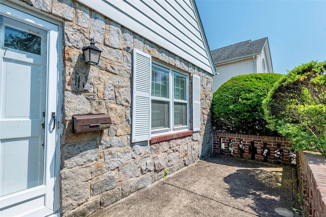 147 Nugent St, New Hyde Park, NY 11040 - view of patio / terrace