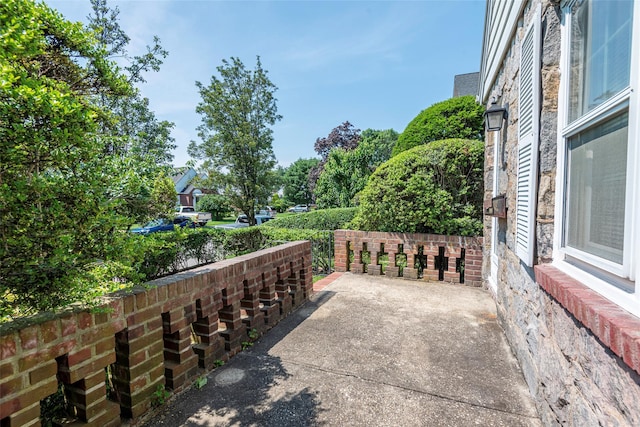 147 Nugent St, New Hyde Park, NY 11040 - view of patio