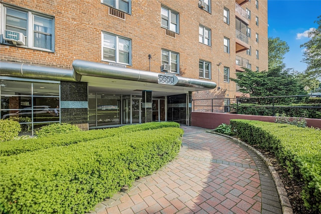 5550 Fieldstone Rd Unit 1C, Bronx, NY 10471 - view of property with cooling unit