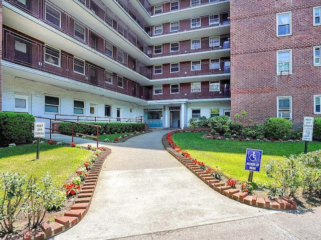 97-40 62nd Dr Unit 7J, Rego Park, NY 11374 - photo 1