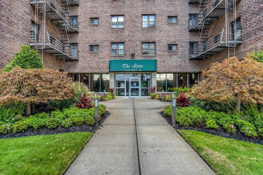 204-15 Foothill Ave Unit B21, Hollis, NY 11423 - view of building exterior