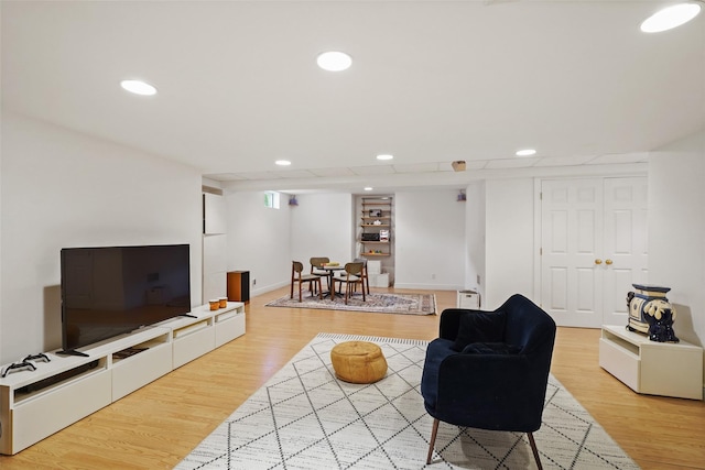 10 Inverness Ct, White Plains, NY 10605 - living area featuring wood finished floors and recessed lighting