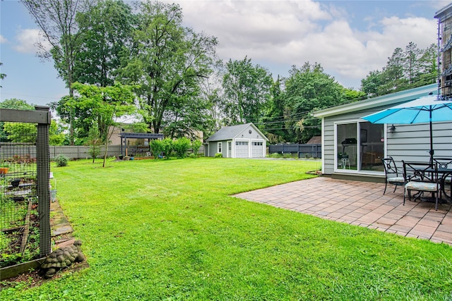 16 Beechwood Park, Poughkeepsie, NY 12601 - view of yard with a patio area and an outbuilding