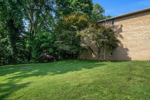 13 Scenic Dr Unit D, Croton-On-Hudson, NY 10520 - view of green lawn