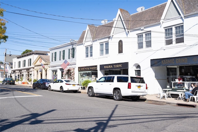 28 Weir Ln, Locust Valley, NY 11560 - view of building exterior