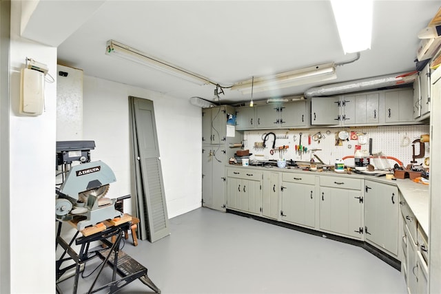 2005 Westview Dr, Mattituck, NY 11952 - kitchen with concrete flooring and light countertops