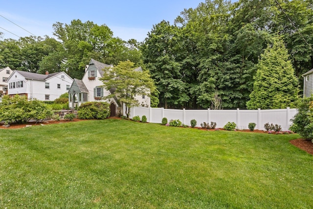 100 Norman Rd, New Rochelle, NY 10804 - view of yard