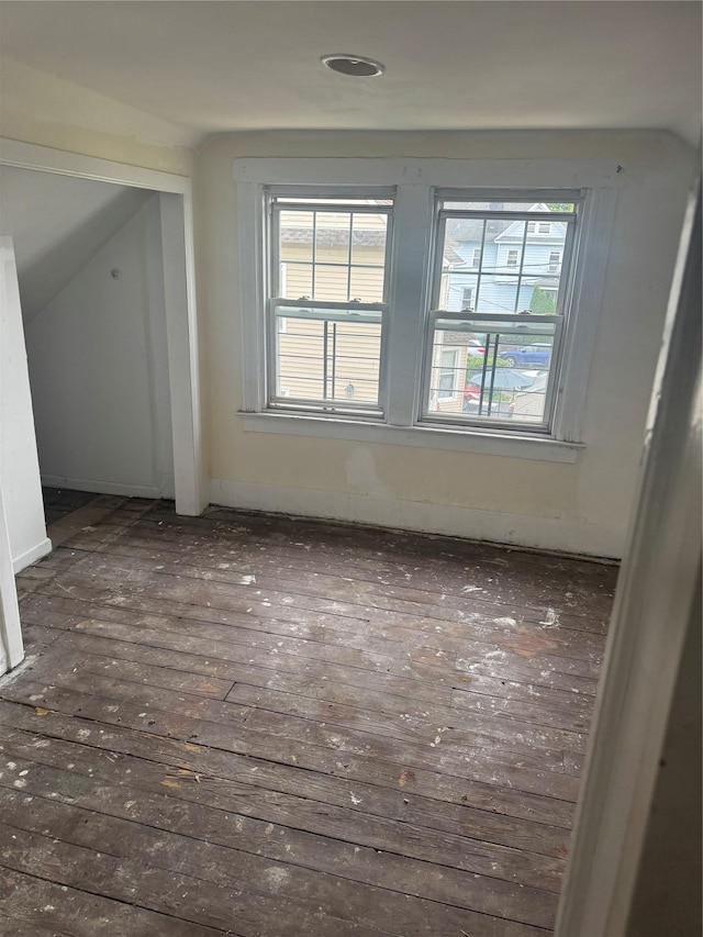 111 S Fulton Ave, Mount Vernon, NY 10550 - bonus room with lofted ceiling