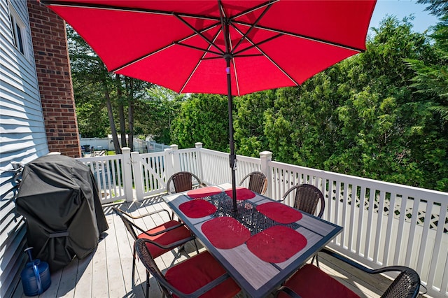 105 Graywood Ct, West Islip, NY 11795 - deck featuring outdoor dining area