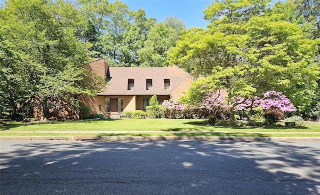 5 Sophia St, Monsey, NY 10952 - cape cod-style house featuring a front yard