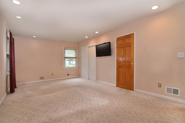 38 Balmoral Cres, White Plains, NY 10607 - unfurnished bedroom featuring carpet flooring, recessed lighting, and a closet