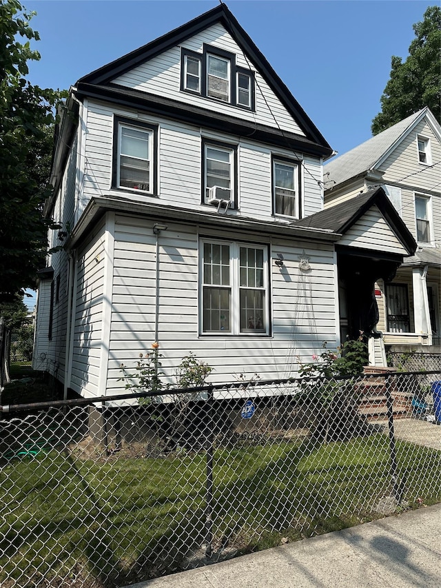 10650 Waltham St, Jamaica, NY 11435 - photo 2