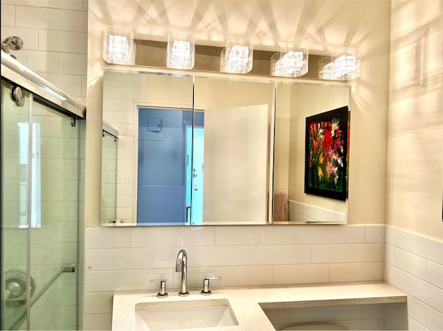 2621 Palisade Ave Unit 7K, Bronx, NY 10463 - full bath featuring decorative backsplash, a tile shower, and vanity