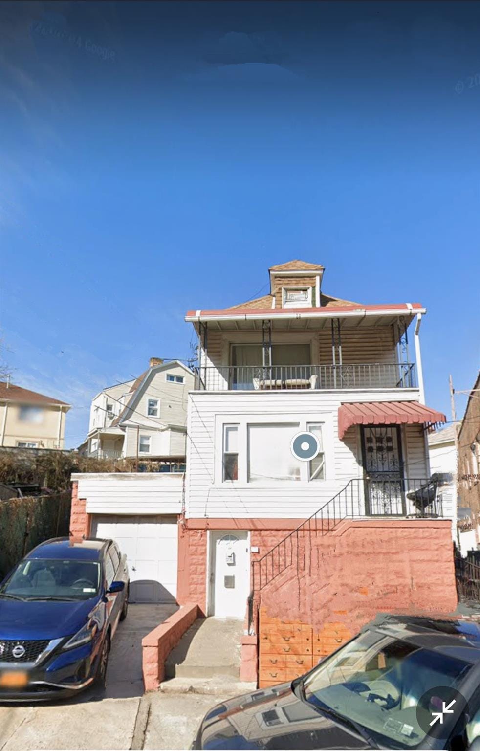 3235 N Chestnut Dr, Bronx, NY 10467 - view of front facade featuring stairs