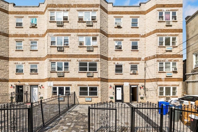 92-10 175th St, Jamaica, NY 11433 - photo 2