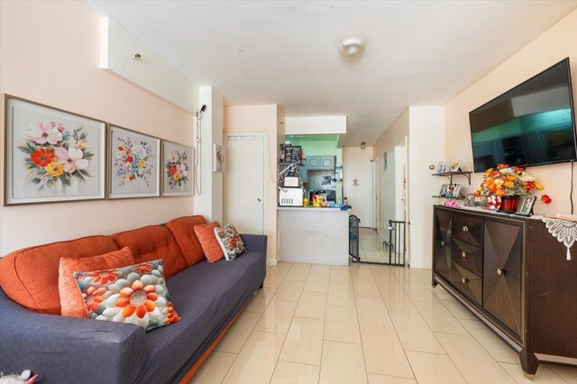 92-10 175th St, Jamaica, NY 11433 - photo 6