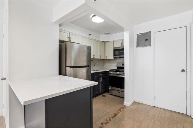92-10 175th St, Jamaica, NY 11433 - photo 24