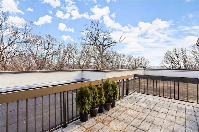 1374 Midland Ave Unit Ph07, Bronxville, NY 10708 - view of patio / terrace