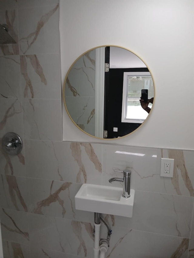 6 Hillcrest Trl, Monroe, NY 10950 - full bath with a tile shower