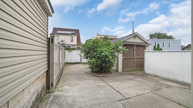145-50 107th Ave, Jamaica, NY 11435 - photo 3
