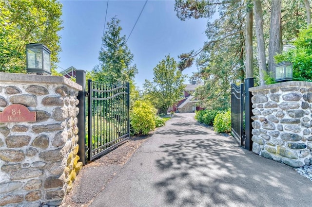 84 Highview Ave, Nanuet, NY 10954 - view of gate