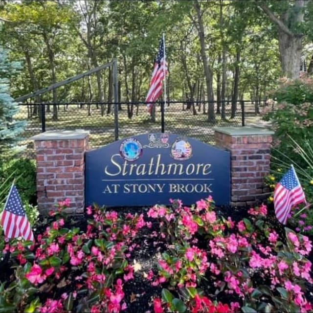 5 Seward Ln, Stony Brook, NY 11790 - view of community sign