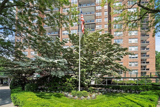 70-20 108th St Unit 5P, Forest Hills, NY 11375 - view of apartment building / complex