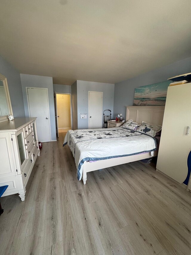 3121 Middletown Rd Unit 7G, Bronx, NY 10461 - bedroom featuring wood finished floors