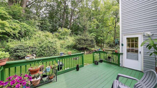 7 Kings Ln, Montrose, NY 10548 - wooden terrace featuring a yard