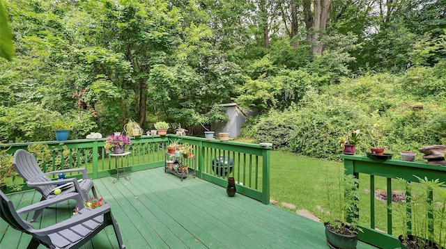 7 Kings Ln, Montrose, NY 10548 - wooden deck with a yard