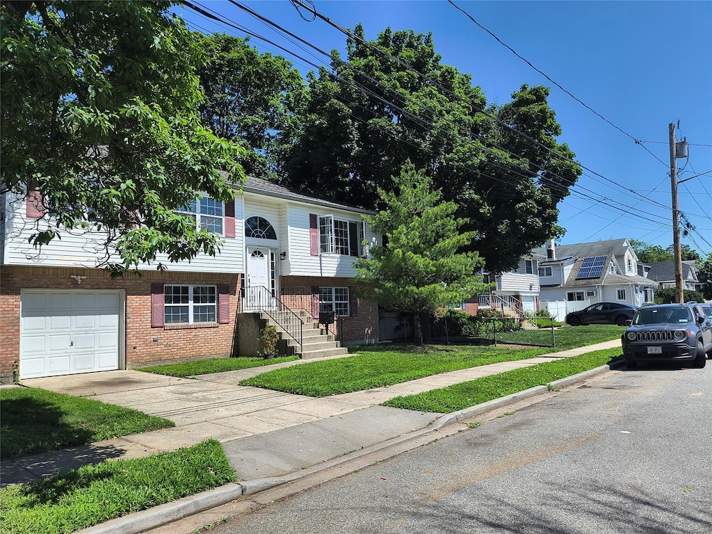 1056 E Arthur St, Uniondale, NY 11553 - photo 2