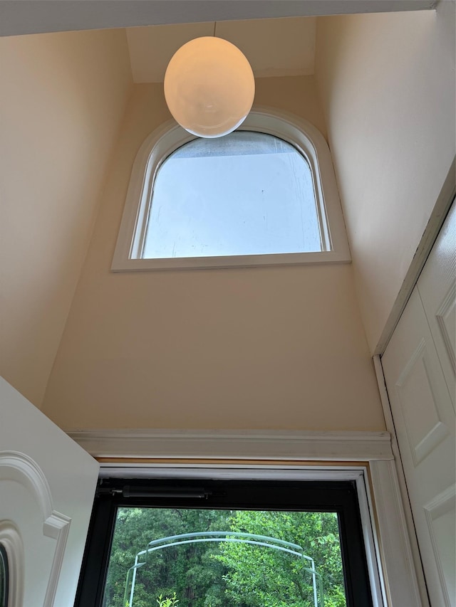 1012 Skyline Dr, Coram, NY 11727 - detailed view