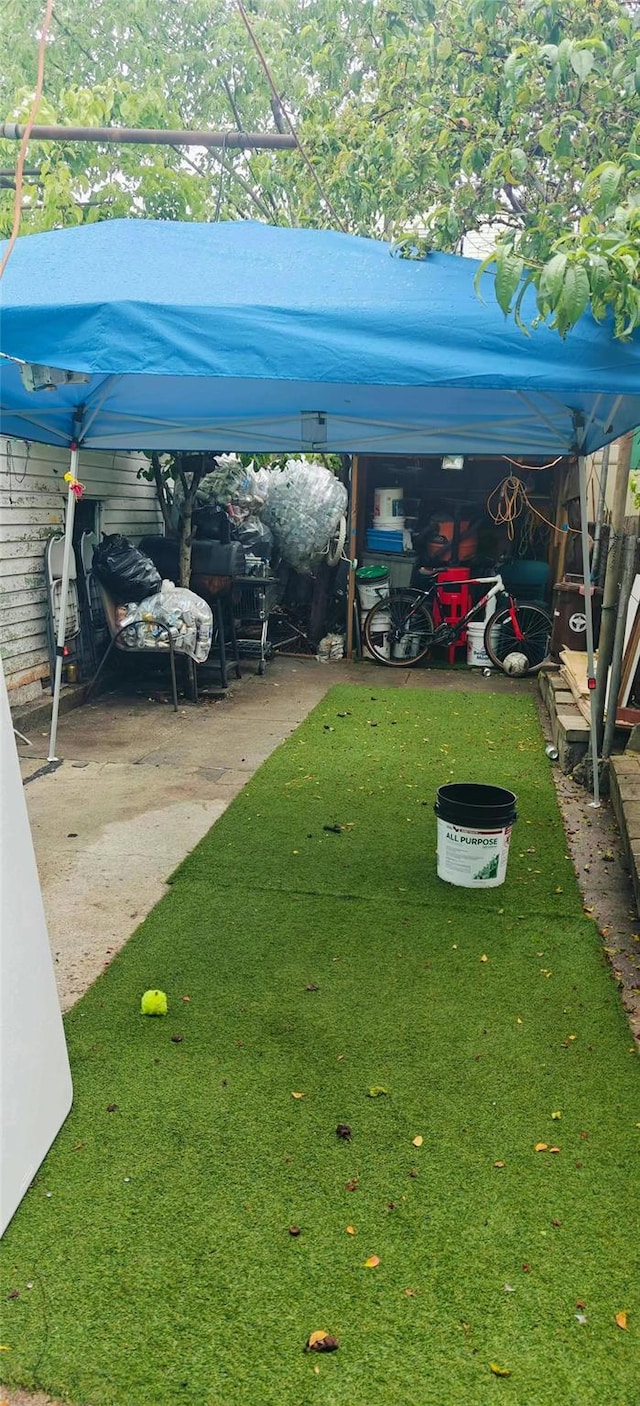 10439 42nd Ave, Corona, NY 11368 - view of grassy yard