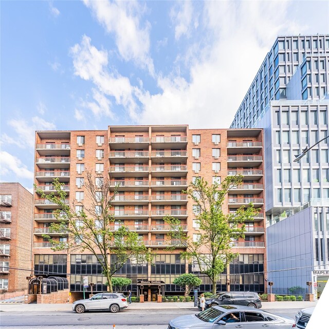 136-24 Maple Ave Unit 3B, Flushing, NY 11355 - photo 1
