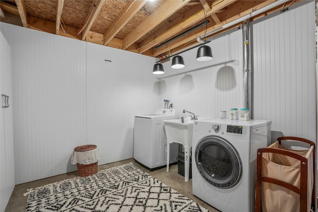 38 Southview Ct, Poughkeepsie, NY 12603 - laundry area with washing machine and clothes dryer