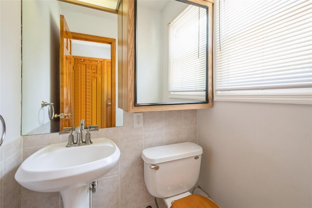 51 Lester Dr, Orangeburg, NY 10962 - half bathroom with tile walls