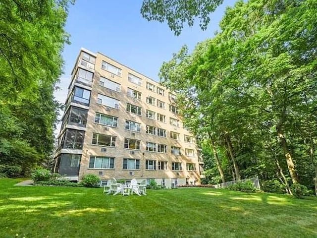 72 Pondfield Rd W Unit 2F, Bronxville, NY 10708 - view of apartment building / complex