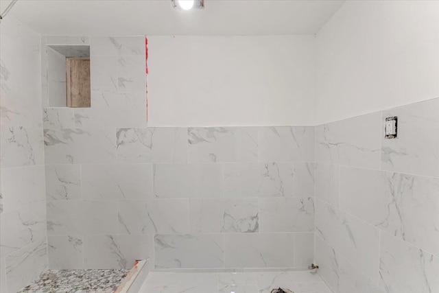 4216 Wickham Ave, Bronx, NY 10466 - full bath featuring a tile shower
