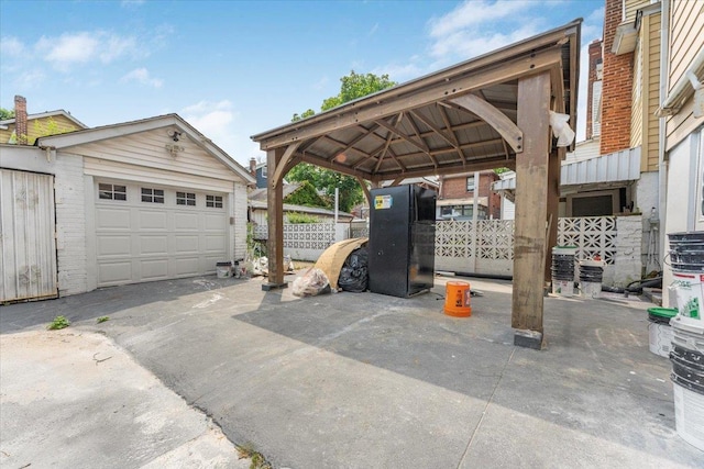 4216 Wickham Ave, Bronx, NY 10466 - view of detached garage